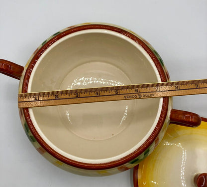 Vernon Kilns Vernonware Homespun Covered Casserole /b