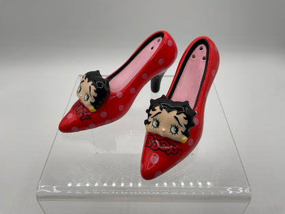 Betty Boop Lot - Salt & Pepper Shakers, Pot Holders, Ipsy Makeup Bag /sb
