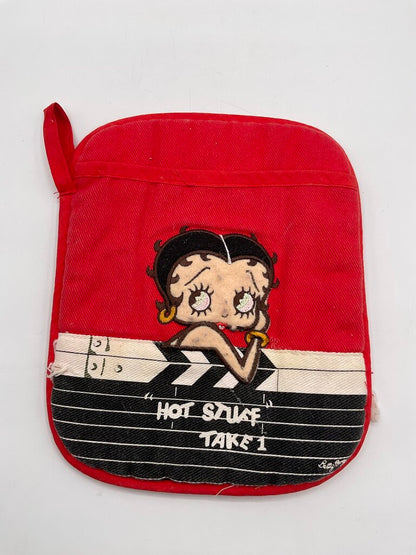 Betty Boop Lot - Salt & Pepper Shakers, Pot Holders, Ipsy Makeup Bag /sb