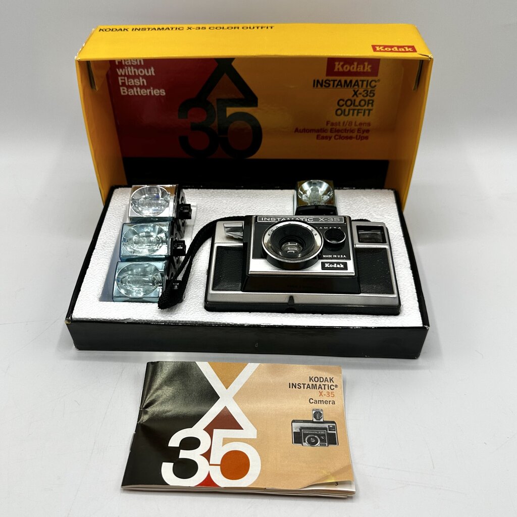 Vintage Kodak Instamatic X-35 Color Outfit w/Box, Flashcubes & Instructions /cb