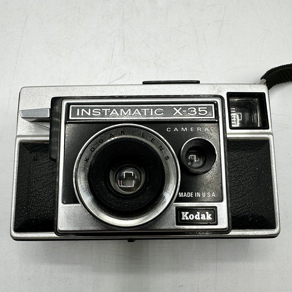 Vintage Kodak Instamatic X-35 Color Outfit w/Box, Flashcubes & Instructions /cb