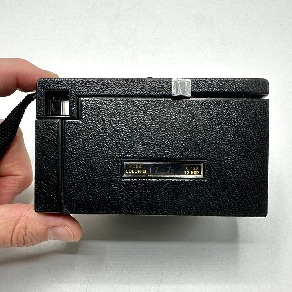 Vintage Kodak Instamatic X-35 Color Outfit w/Box, Flashcubes & Instructions /cb