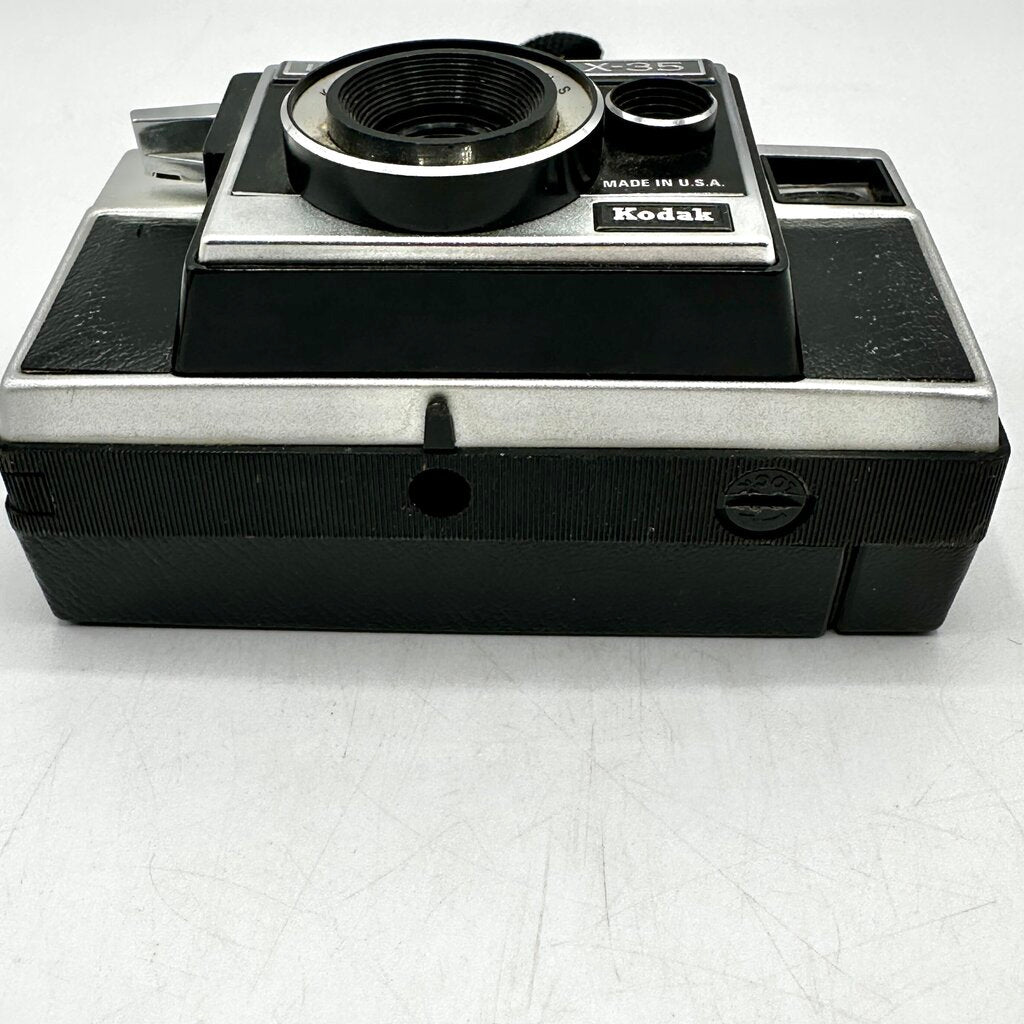 Vintage Kodak Instamatic X-35 Color Outfit w/Box, Flashcubes & Instructions /cb
