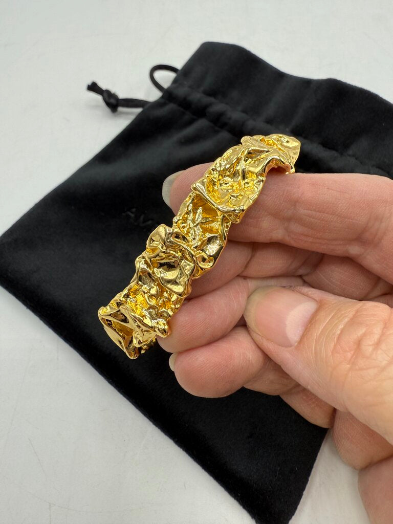 Amber Sceats Woman’s Gold Tone Emery Bracelet /ro