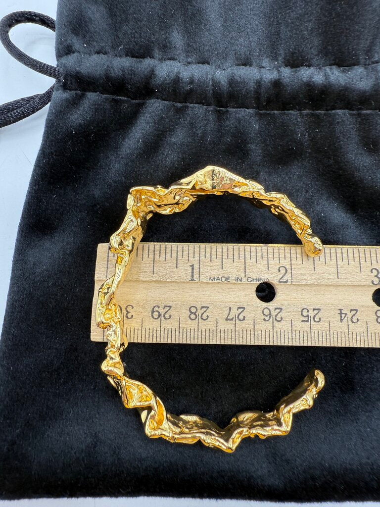 Amber Sceats Woman’s Gold Tone Emery Bracelet /ro