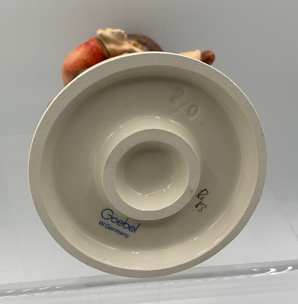 Lot of 2 Hummel Figurines (TMK6) “Hear Ye, Hear Ye” & “Little Fiddler” Figurines (No Boxes) /s