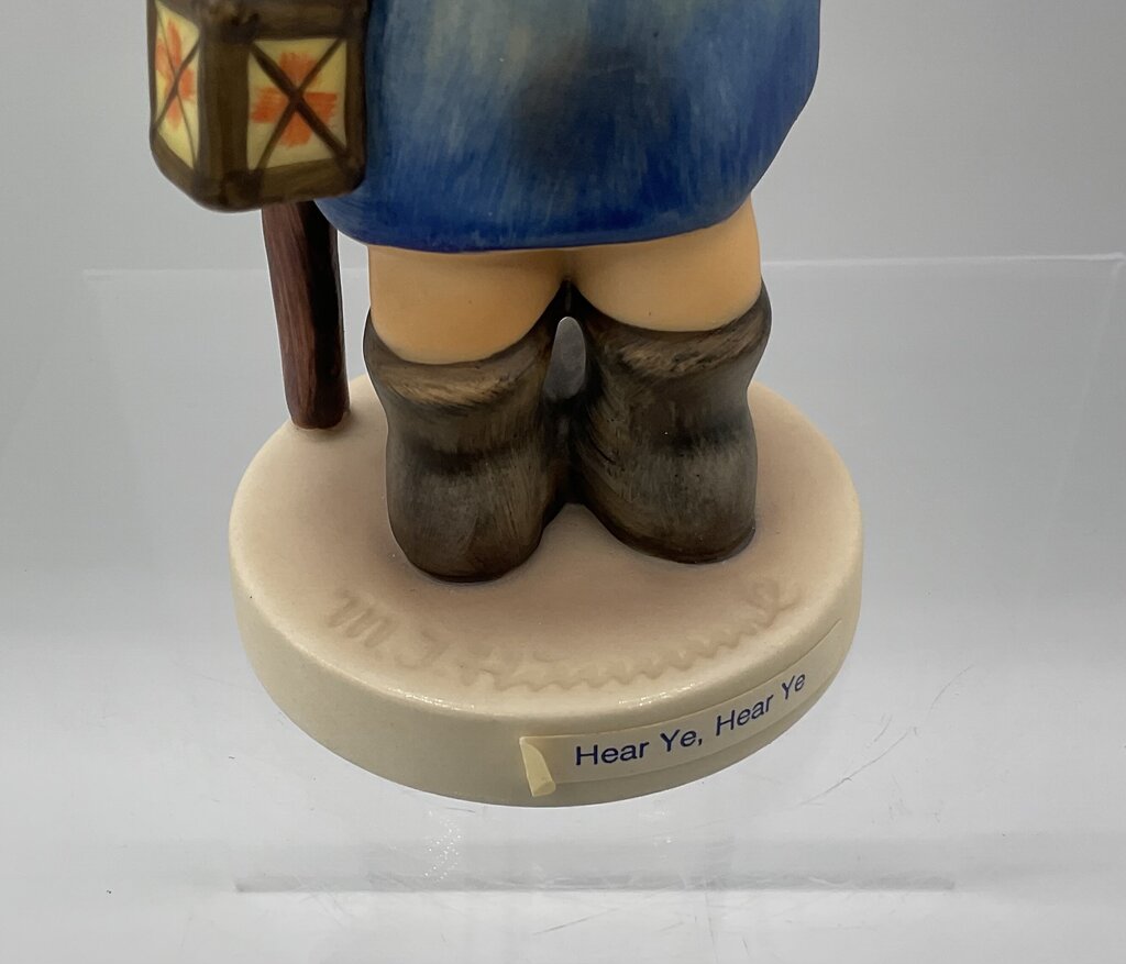 Lot of 2 Hummel Figurines (TMK6) “Hear Ye, Hear Ye” & “Little Fiddler” Figurines (No Boxes) /s