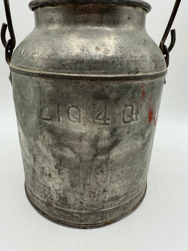 Vintage Metal Milk Jug 4 Quart 9” Tall Farmhouse /rw
