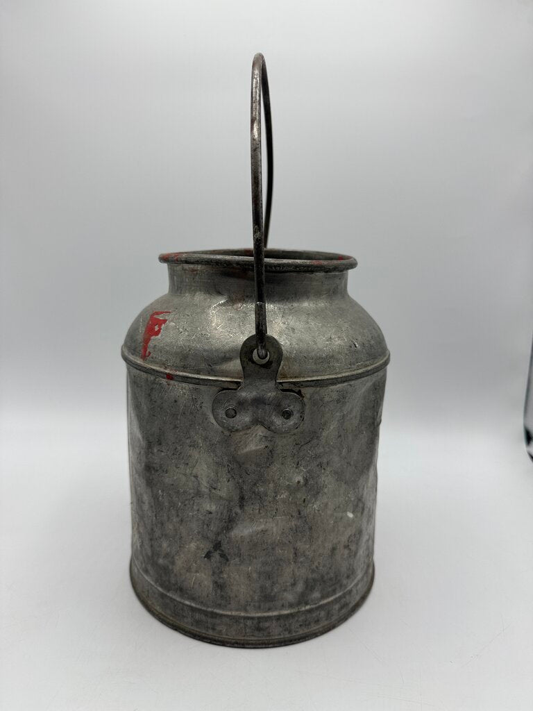 Vintage Metal Milk Jug 4 Quart 9” Tall Farmhouse /rw