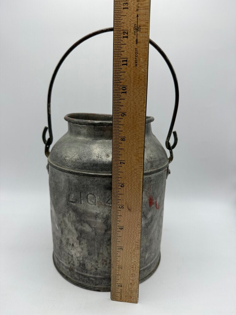 Vintage Metal Milk Jug 4 Quart 9” Tall Farmhouse /rw