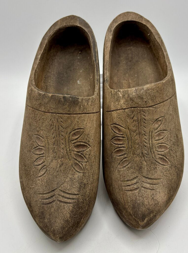 Vtg. Wooden Shoes/Clogs Hand Carved /j