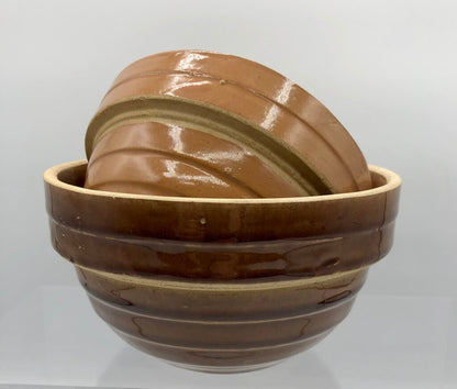 Pair 1920s Yellow Ware Nesting Bowls #5 & #6 USA /b