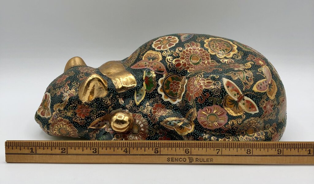 1970’s Chinese Satsuma Moriage Sleeping Cat Porcelain Figurine /b