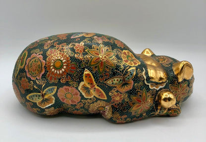 1970’s Chinese Satsuma Moriage Sleeping Cat Porcelain Figurine /b
