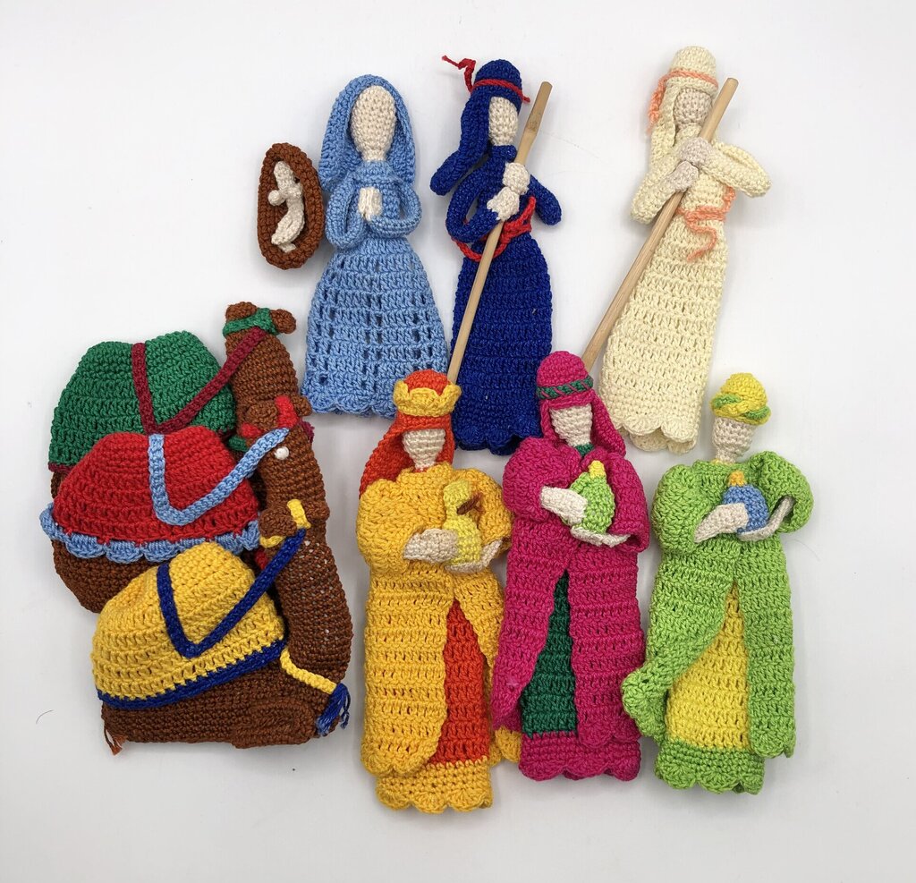 10pc Hand Crocheted Nativity Set /b
