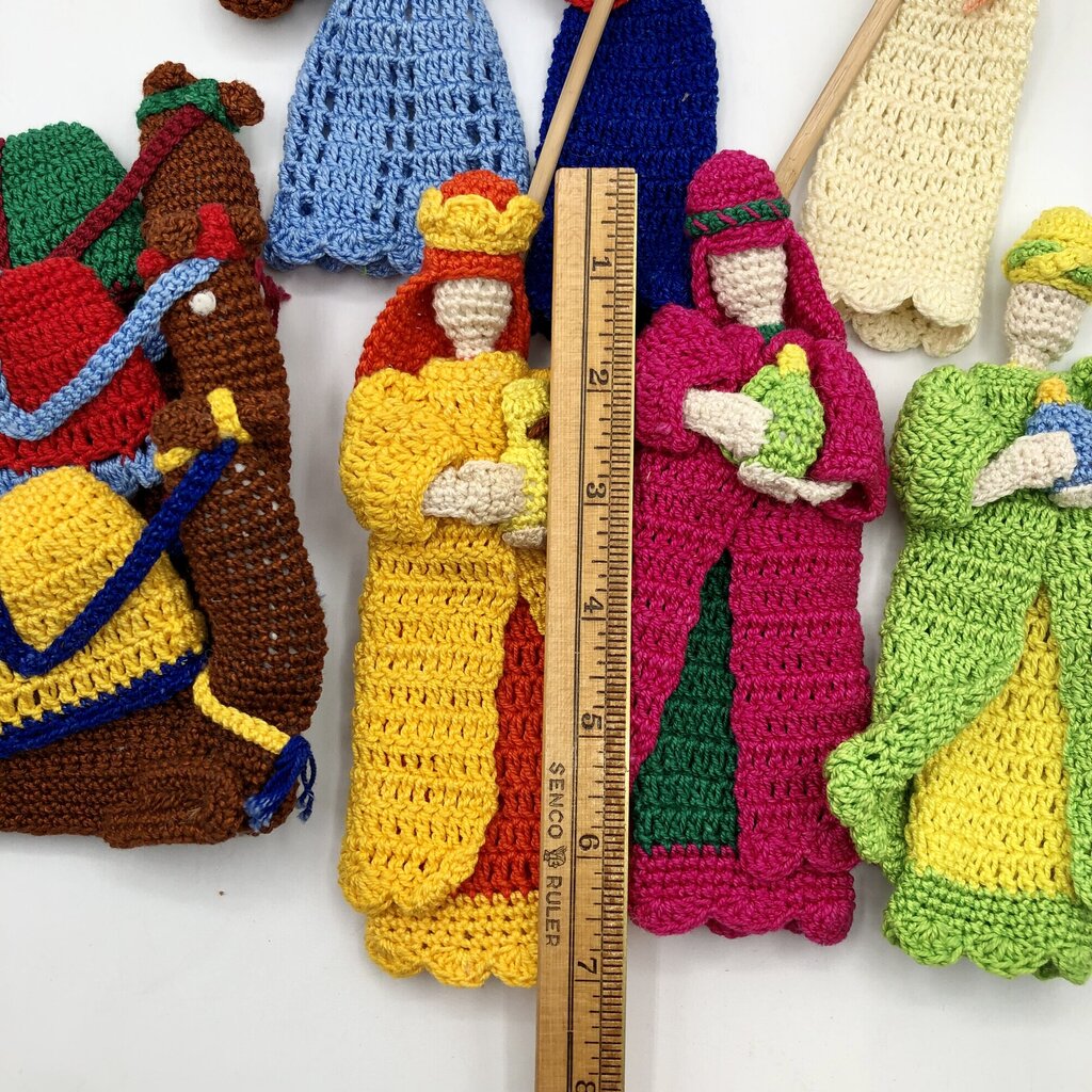 10pc Hand Crocheted Nativity Set /b