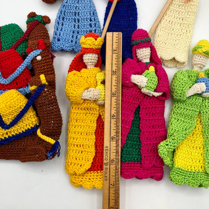 10pc Hand Crocheted Nativity Set /b