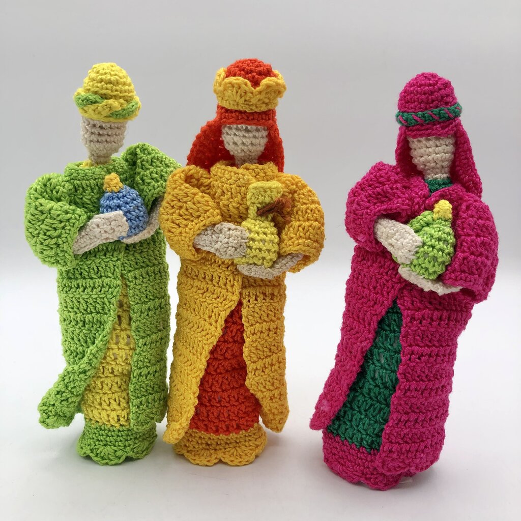 10pc Hand Crocheted Nativity Set /b