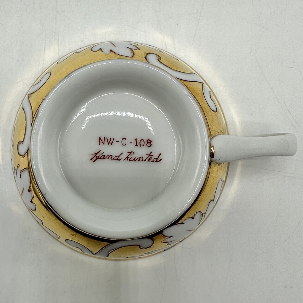 1950s Hand Painted Japanese Gold Leaf Tea Cup & Saucer Set Marked NW-C108
