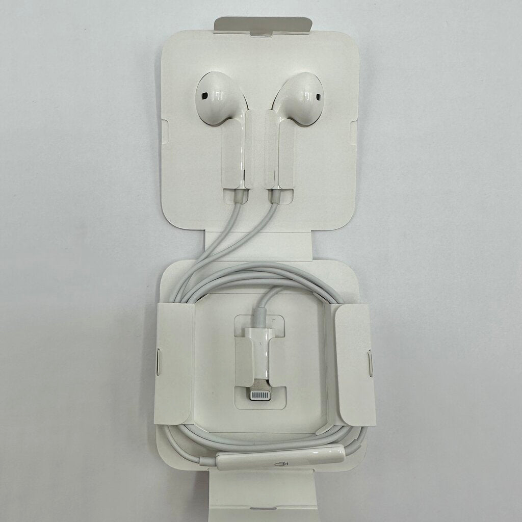 Apple OEM Wired EarPods w/Lightning Connector Plus Lightning to 3.5 mm Headphone Jack Adapter New Tested /cb