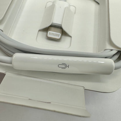 Apple OEM Wired EarPods w/Lightning Connector Plus Lightning to 3.5 mm Headphone Jack Adapter New Tested /cb