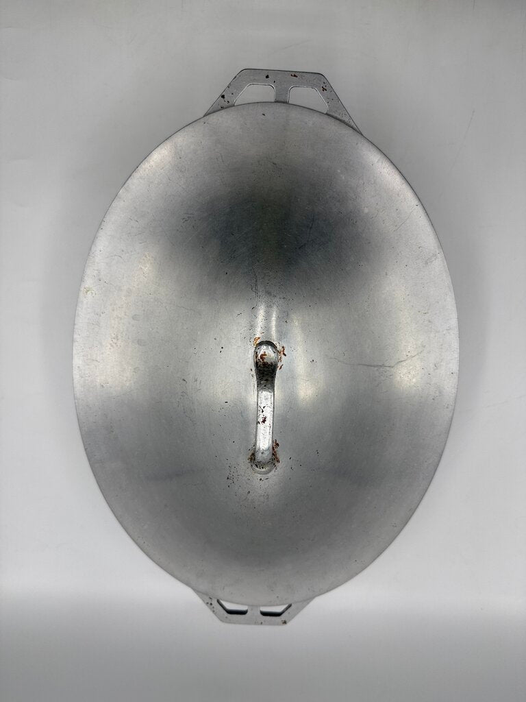 VTG Art Cast Heavy Ware Large Oval Dutch Oven /rw