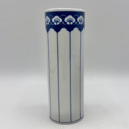 Vintage Takahashi San Francisco Blue & White Floral 6 1/2” Bud Vase /cb