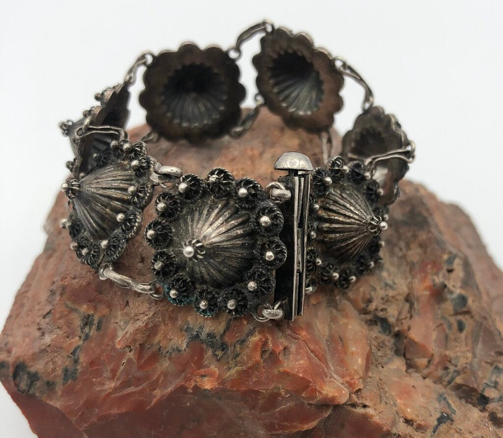 Late 1900s Silvered Domed Flower Filigree Bracelet /b
