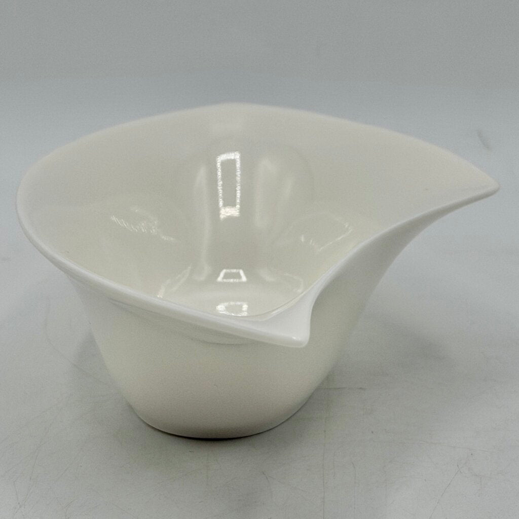 Set of 4 Deagourmet Foodesign White Porcelain Contemporary Dessert/Sauce Bowls Designed In Italy /cb