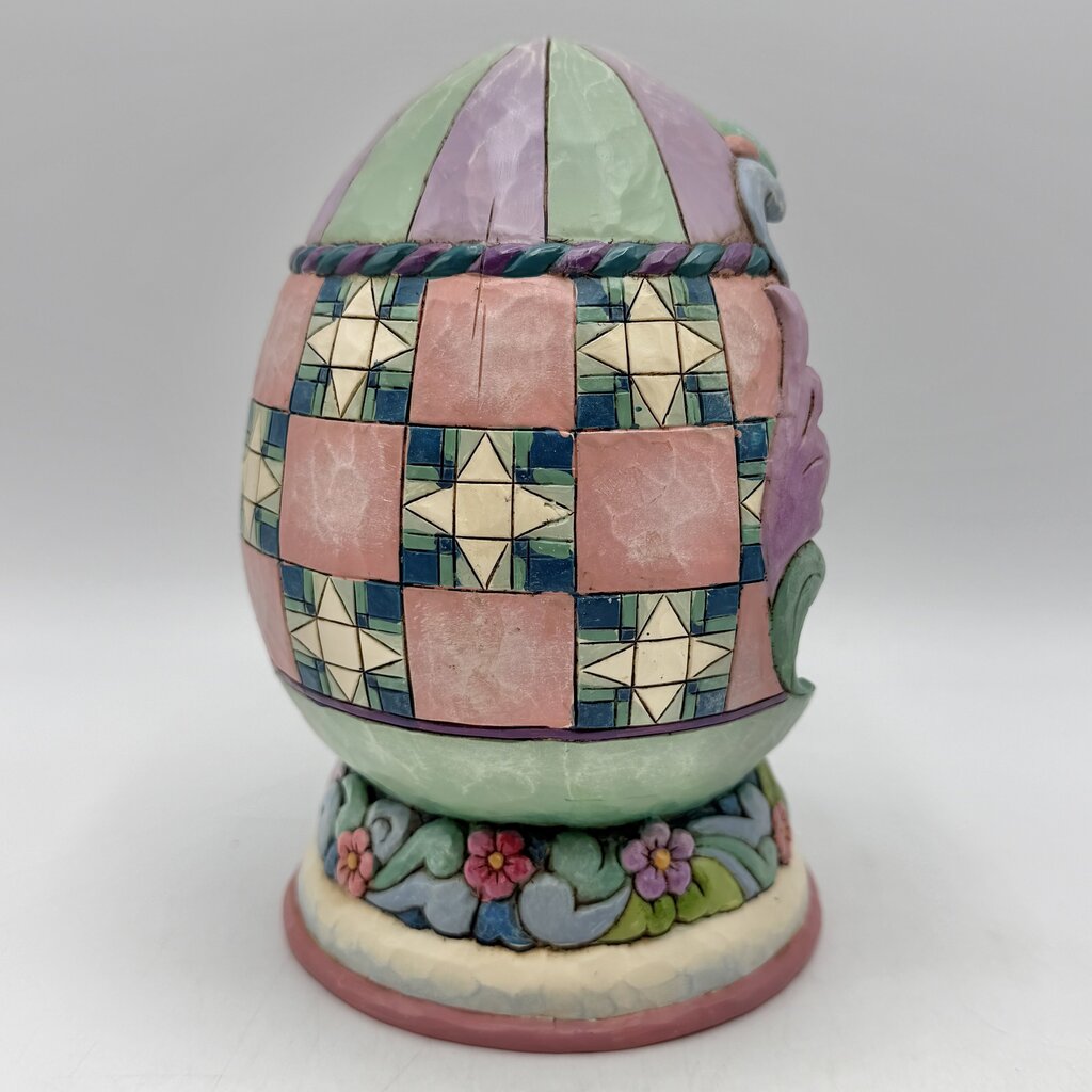 Jim Shore Heartwood Creek 2009 “Spring Love” Quilt Pattern Lighted Egg Diorama Bunny Couple /cb