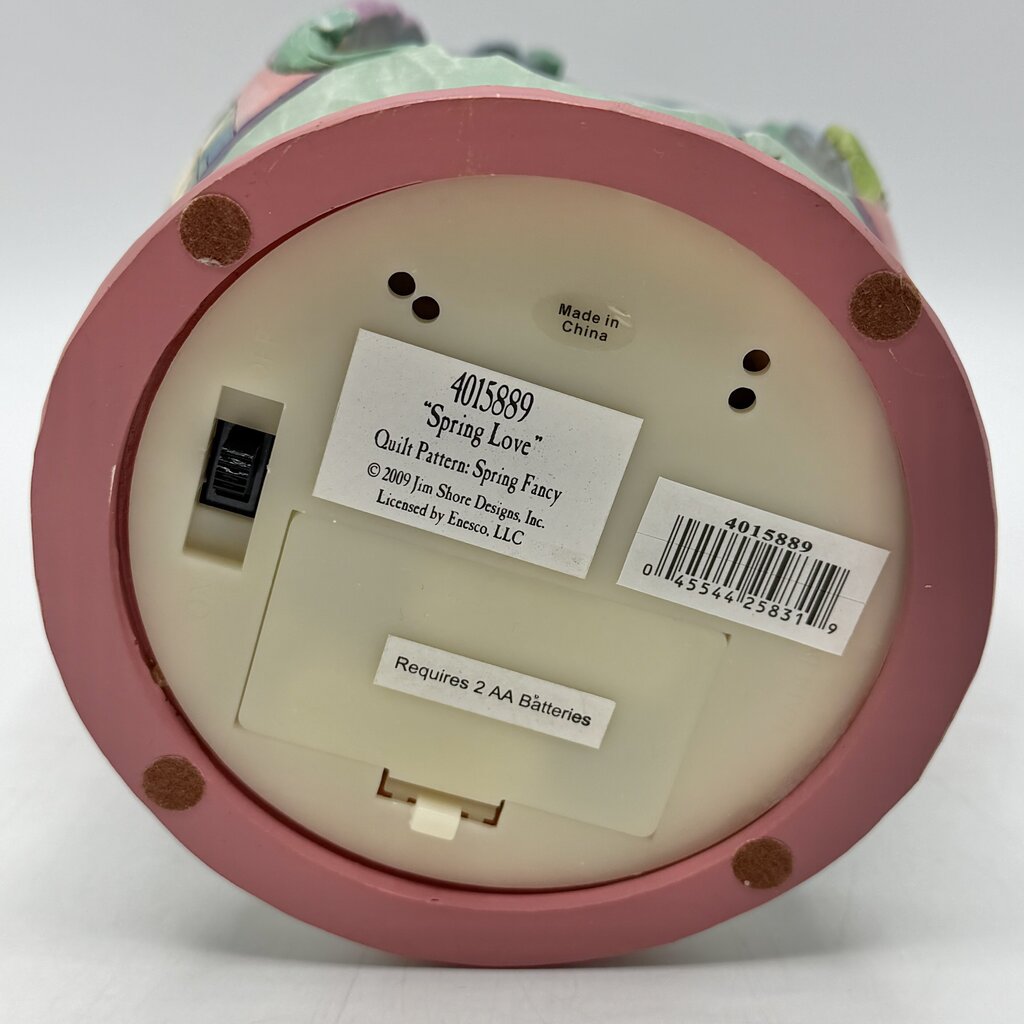 Jim Shore Heartwood Creek 2009 “Spring Love” Quilt Pattern Lighted Egg Diorama Bunny Couple /cb