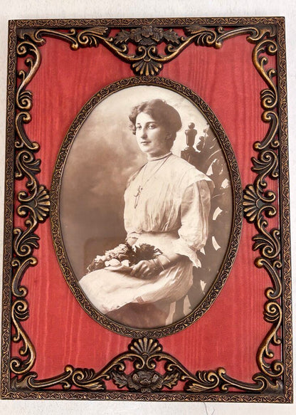 Antique Brass Filigree Table Top Frame w/ Antique Photo /j