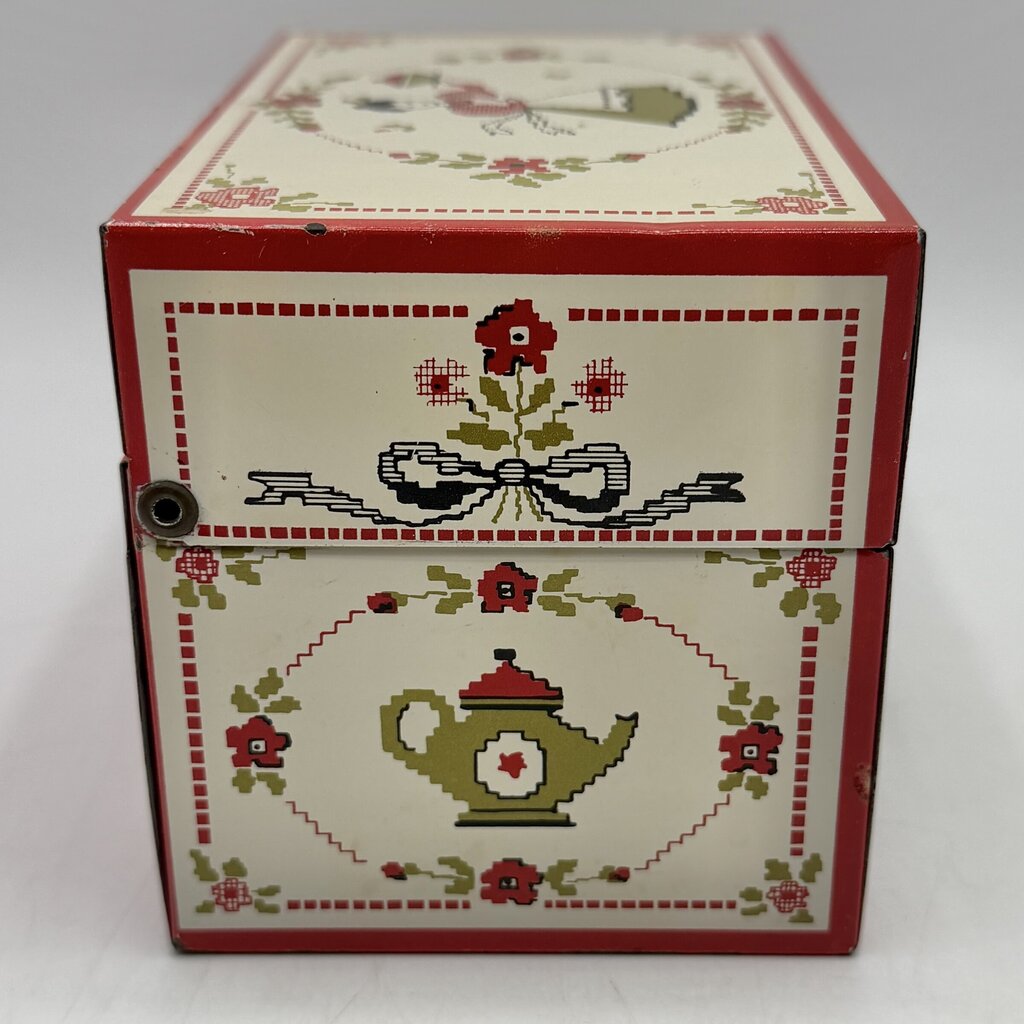 Vintage Stylecraft of Baltimore #815 Tin Recipe Box Needlepoint Lady Baking Apple Pie /cb