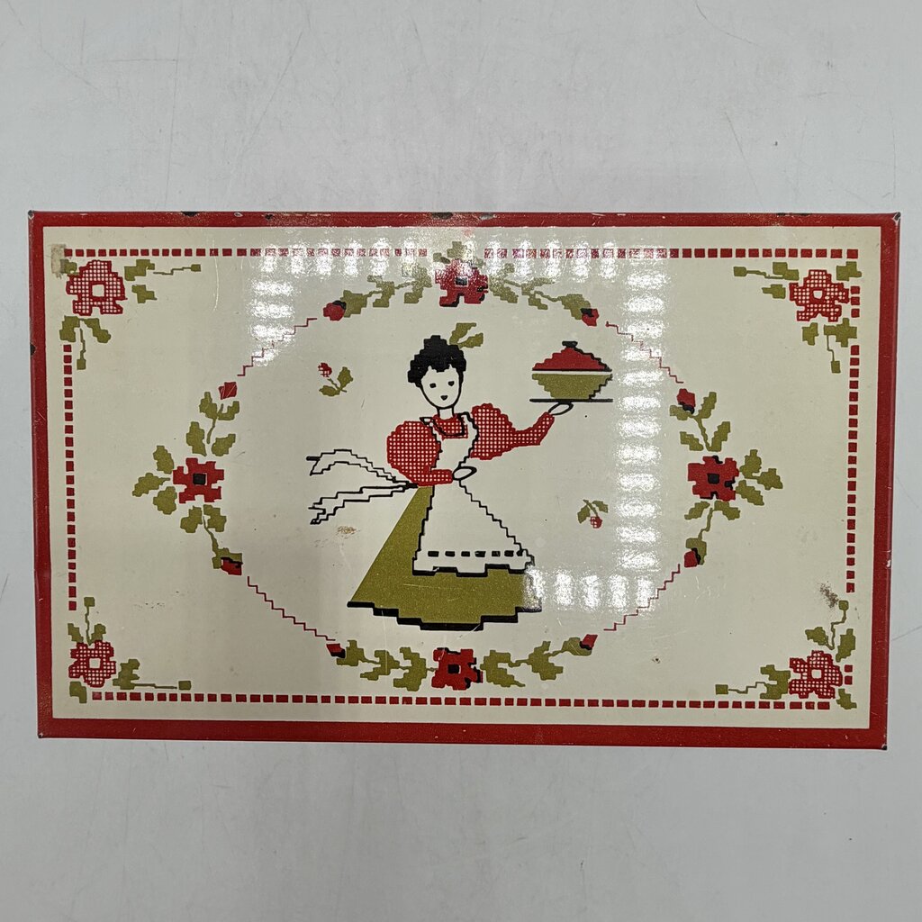 Vintage Stylecraft of Baltimore #815 Tin Recipe Box Needlepoint Lady Baking Apple Pie /cb