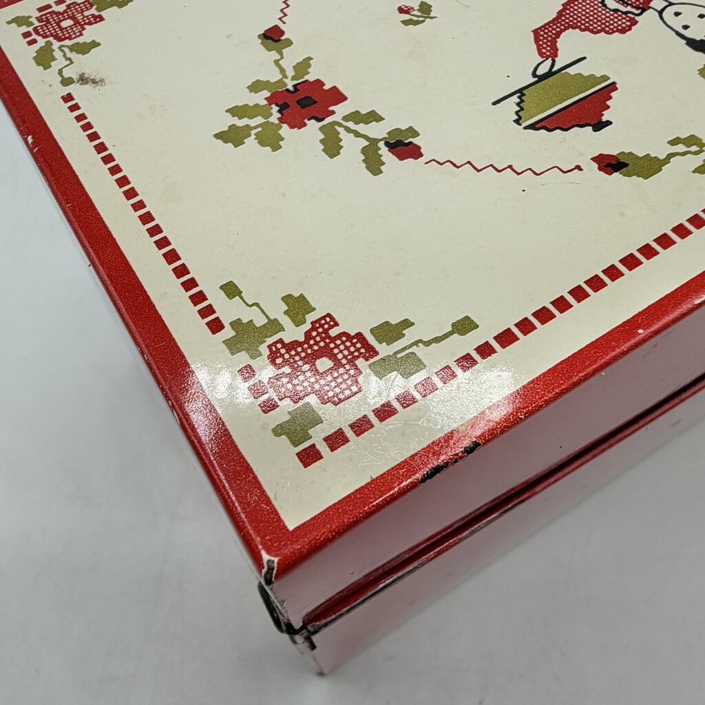 Vintage Stylecraft of Baltimore #815 Tin Recipe Box Needlepoint Lady Baking Apple Pie /cb