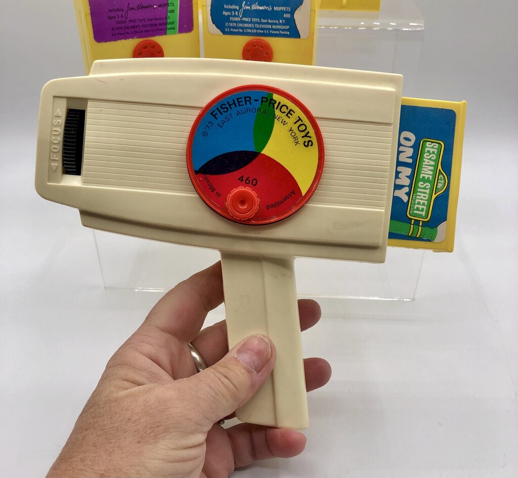 1976 Fisher Price Movie Viewer w/ 5ea 8mm Film Cartridges /b