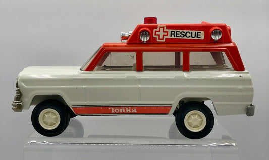 1970’s Tonka Jeep Wagoneer Rescue Ambulance /b