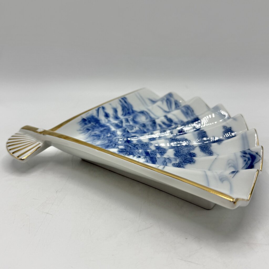 Vintage Japanese Blue & White Fan Shaped Porcelain Trinket Dish /cb
