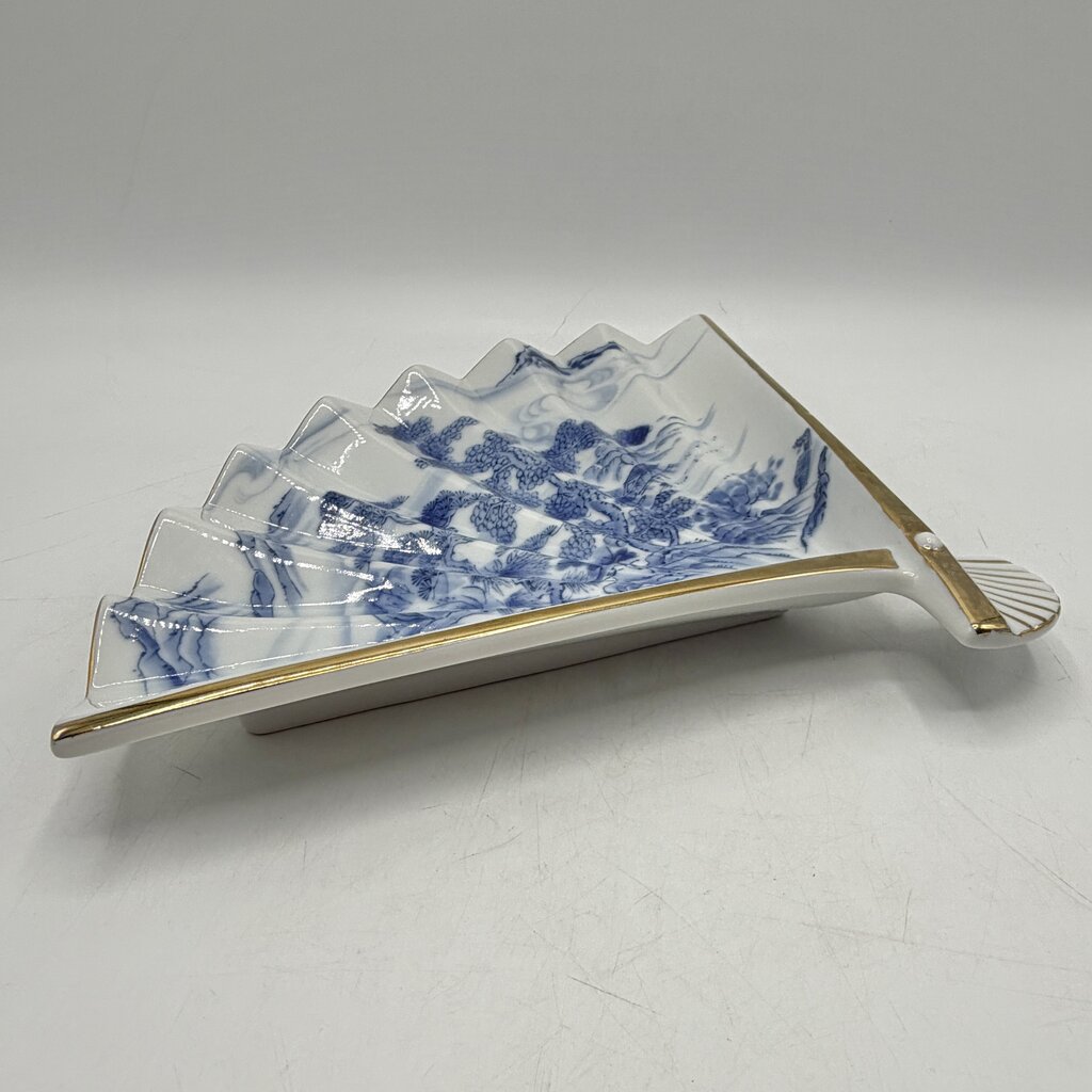 Vintage Japanese Blue & White Fan Shaped Porcelain Trinket Dish /cb