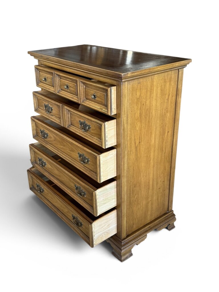 Thomasville Tall 5 Drawer Walnut Dresser