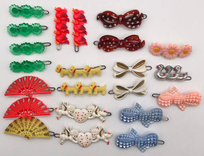 Lot of 1960’s Child’s Novelty Barrettes w/ Case ~ 22pc /b