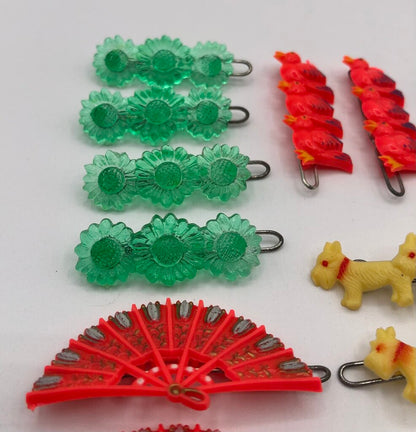 Lot of 1960’s Child’s Novelty Barrettes w/ Case ~ 22pc /b