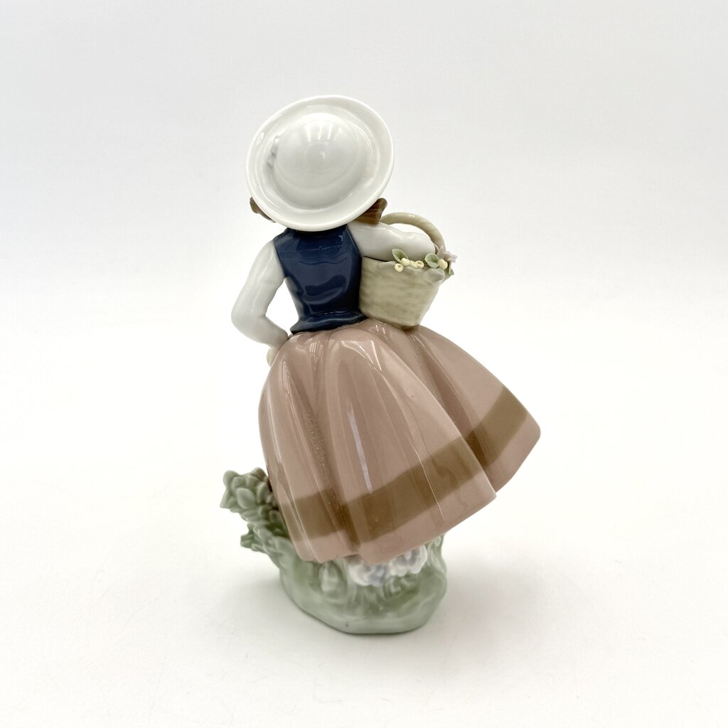 Lladro 'Sweet Scent' Porcelain Figurine