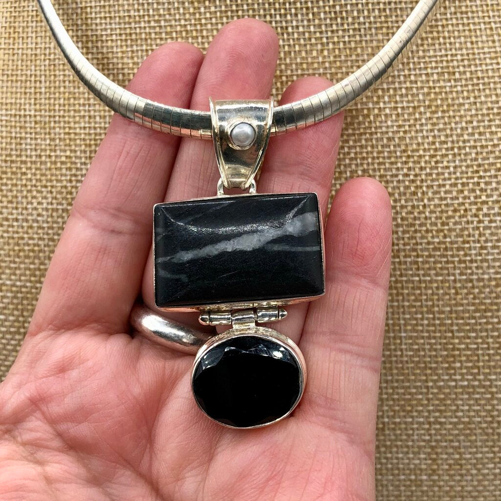 925 Sterling Silver White Buffalo Turquoise & Obsidian Pendant Necklace /b