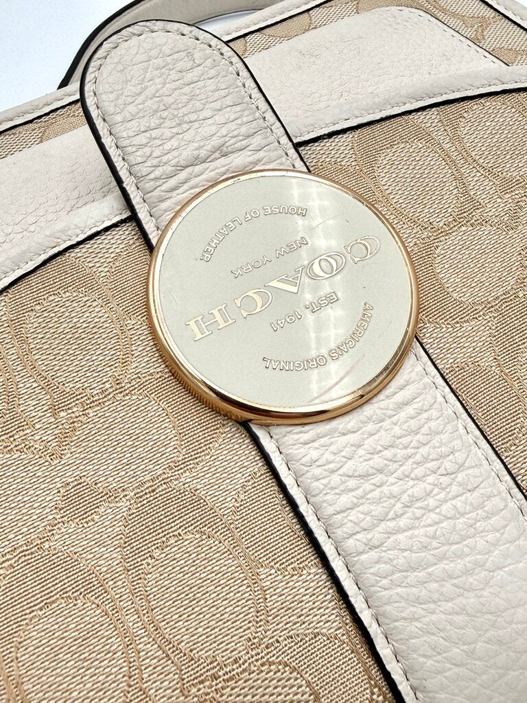 Coach Lonnie Cross Body Baguette no. F2291