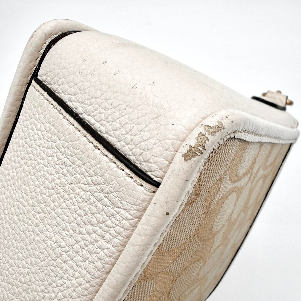 Coach Lonnie Cross Body Baguette no. F2291