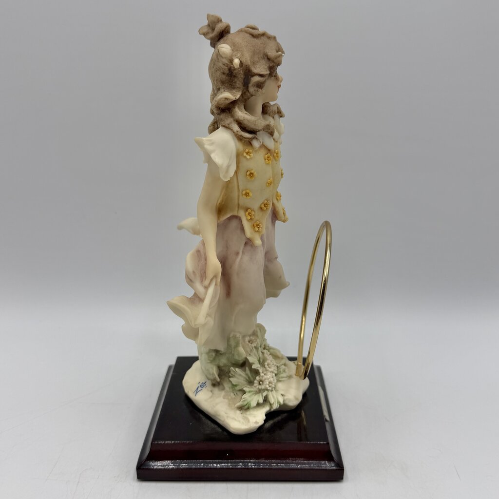 Vintage 1986 Guiseppe Armani Magic Memories 9” Girl Playing With Hoop Figurine Made In Italy /cb