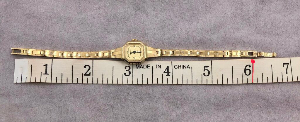 Vtg Waltham Ladies Quartz Watch/ Petite Fit /b