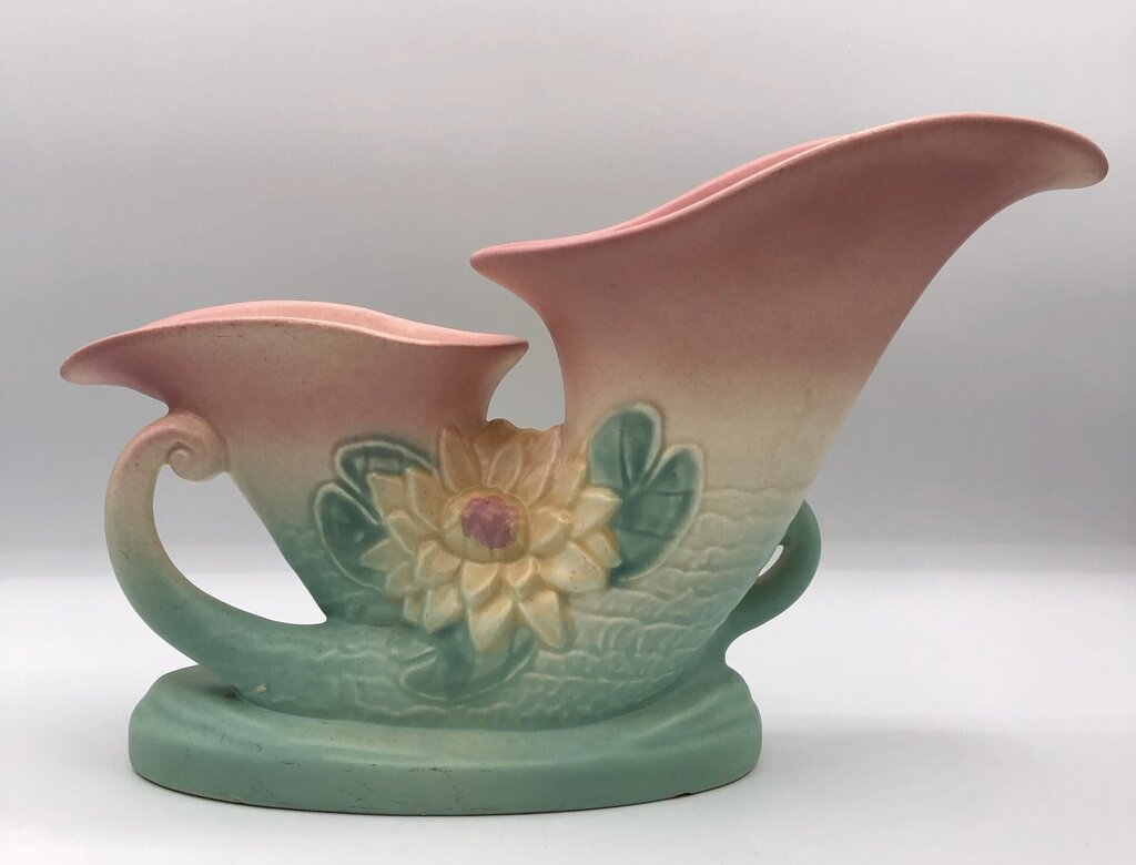 Hull Art Pottery Double Water Lily Vase /b