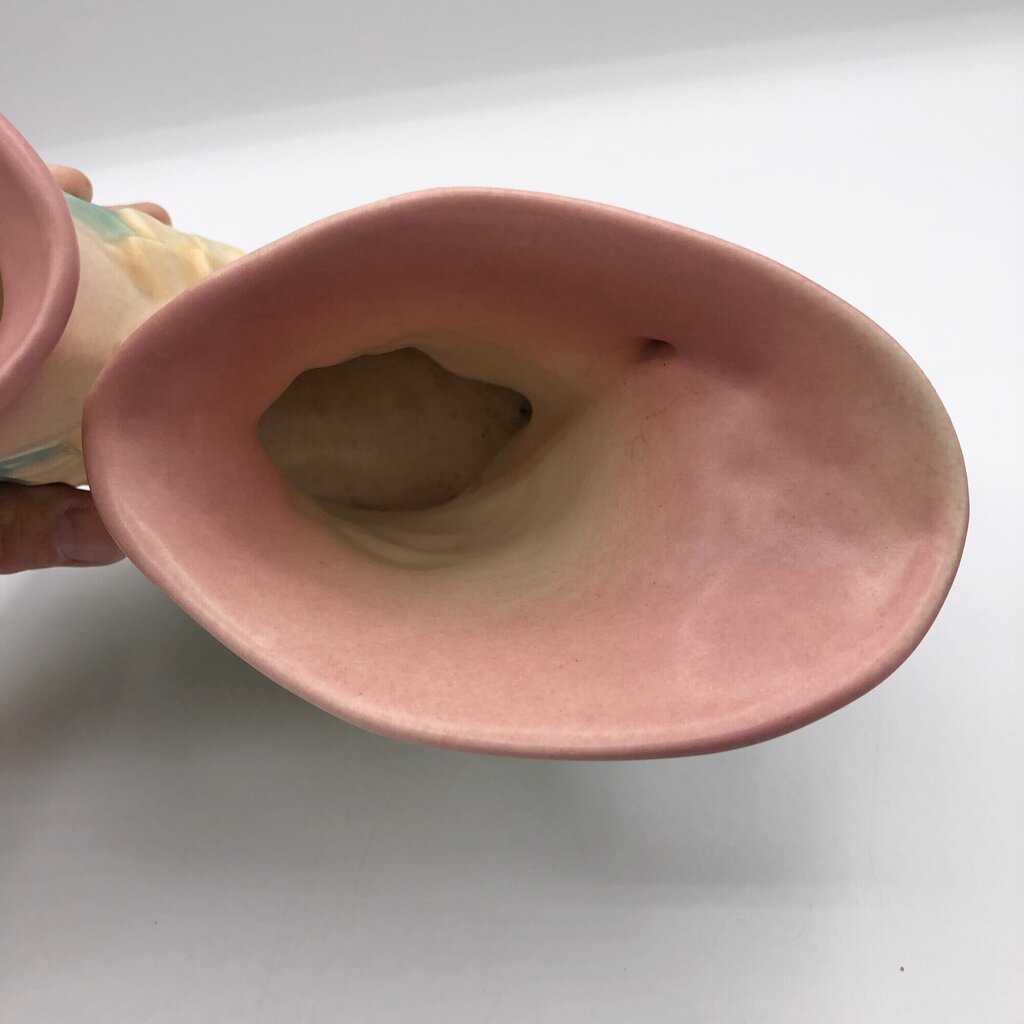 Hull Art Pottery Double Water Lily Vase /b